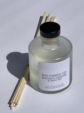 Load image into Gallery viewer, Bergamot, Mandarin &amp; White Tea Reed Diffuser
